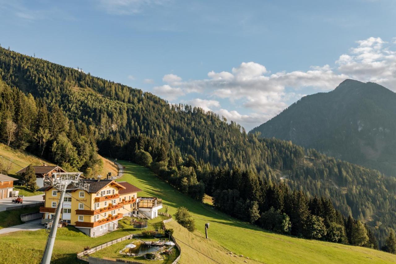 Alpendorf Hotel Stern Sankt Johann im Pongau Exterior foto